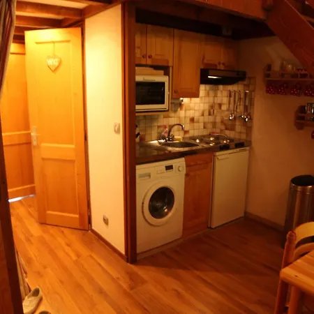 Apartment La Corniche, Morzine, Sleeps 6 *