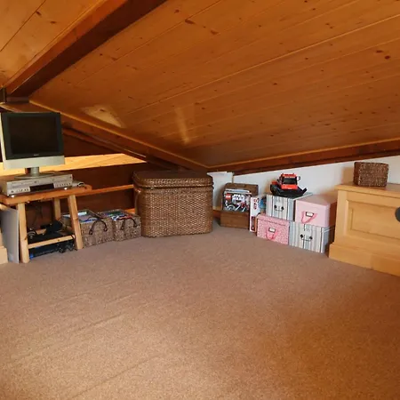 La Corniche, Morzine, Sleeps 6 Apartment *