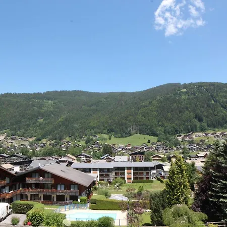 La Corniche, Morzine, Sleeps 6 Morzine
